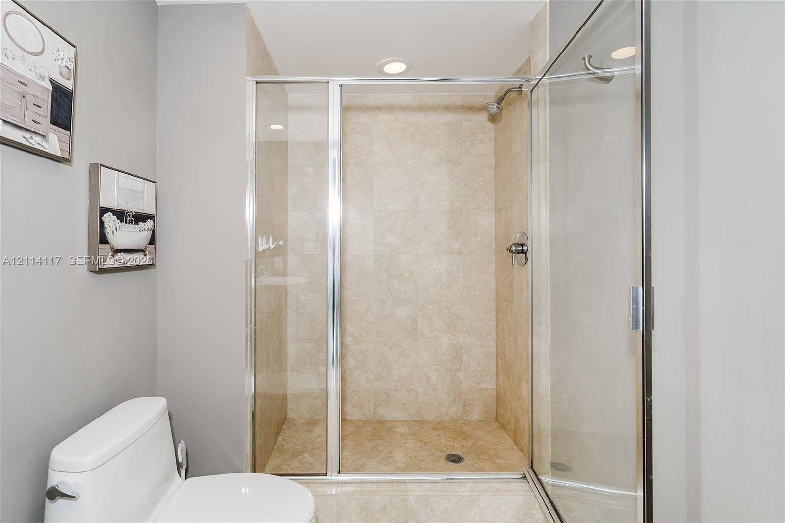 4008 3 / 3 1571 sq. ft. $ 2026-10-28 0 foto