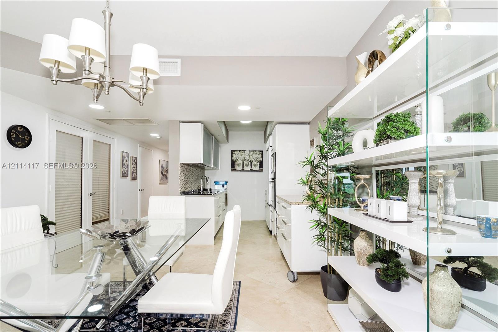 4008 3 / 3 1571 sq. ft. $ 2026-10-28 0 foto