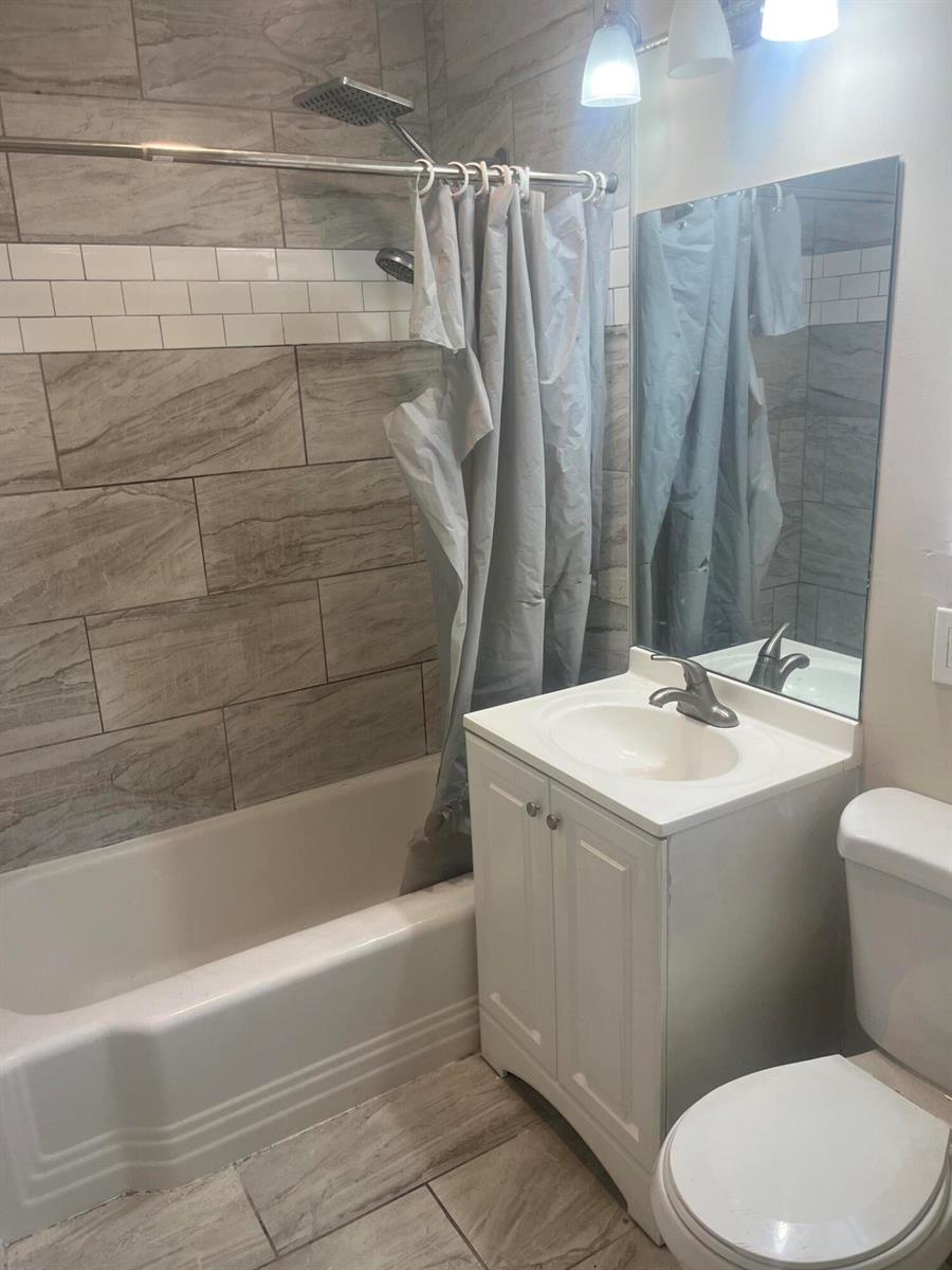 A  / 0 2351 sq. ft. $ 2026-10-30 0 foto