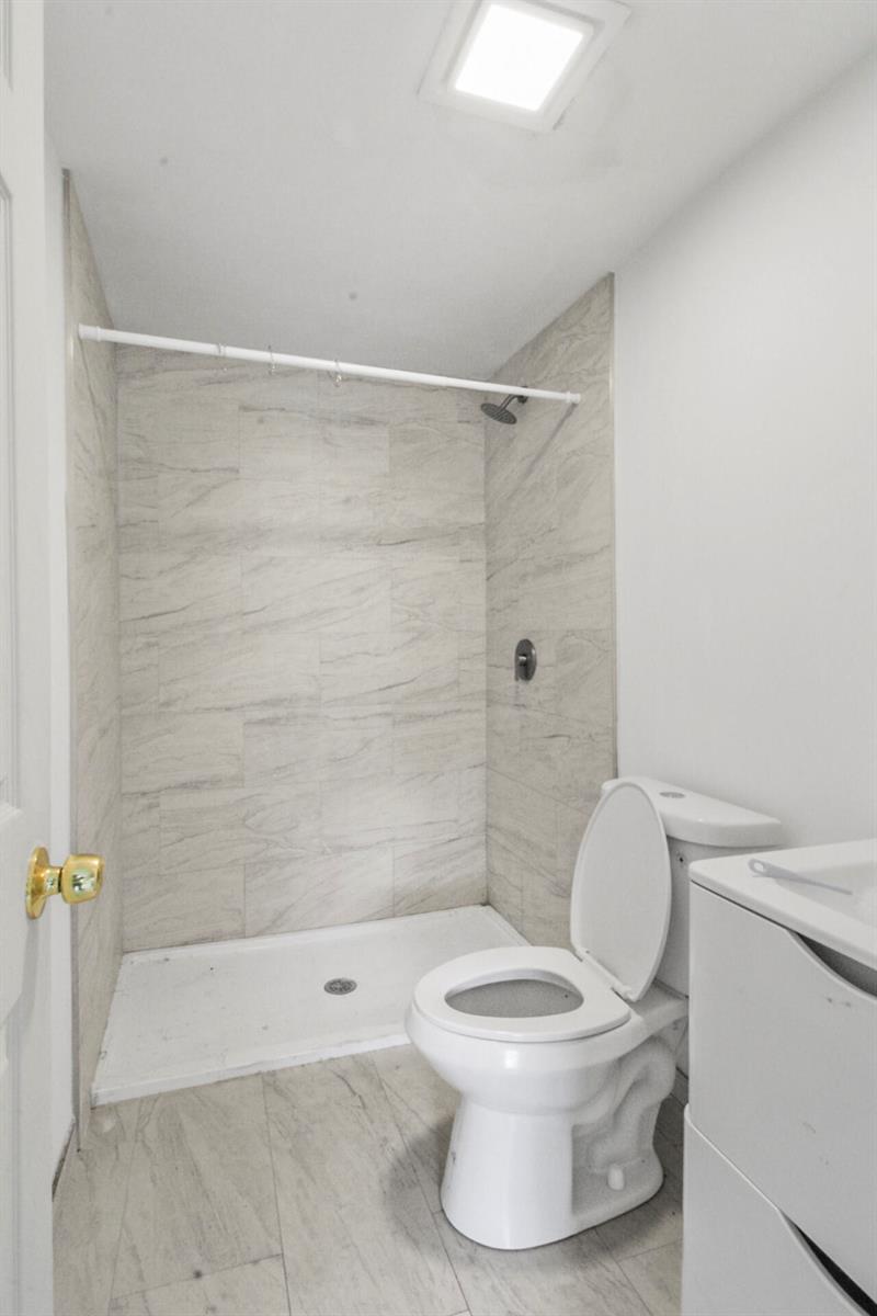   / 0 2004 sq. ft. $ 2026-10-31 0 foto