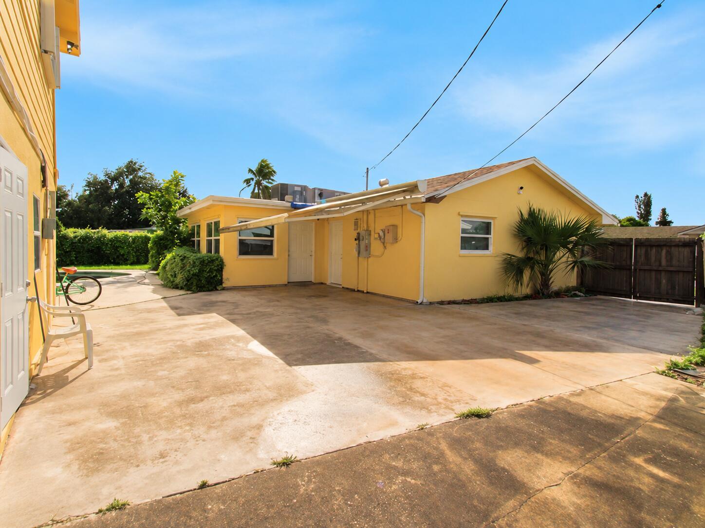   / 0 2004 sq. ft. $ 2026-10-31 0 foto