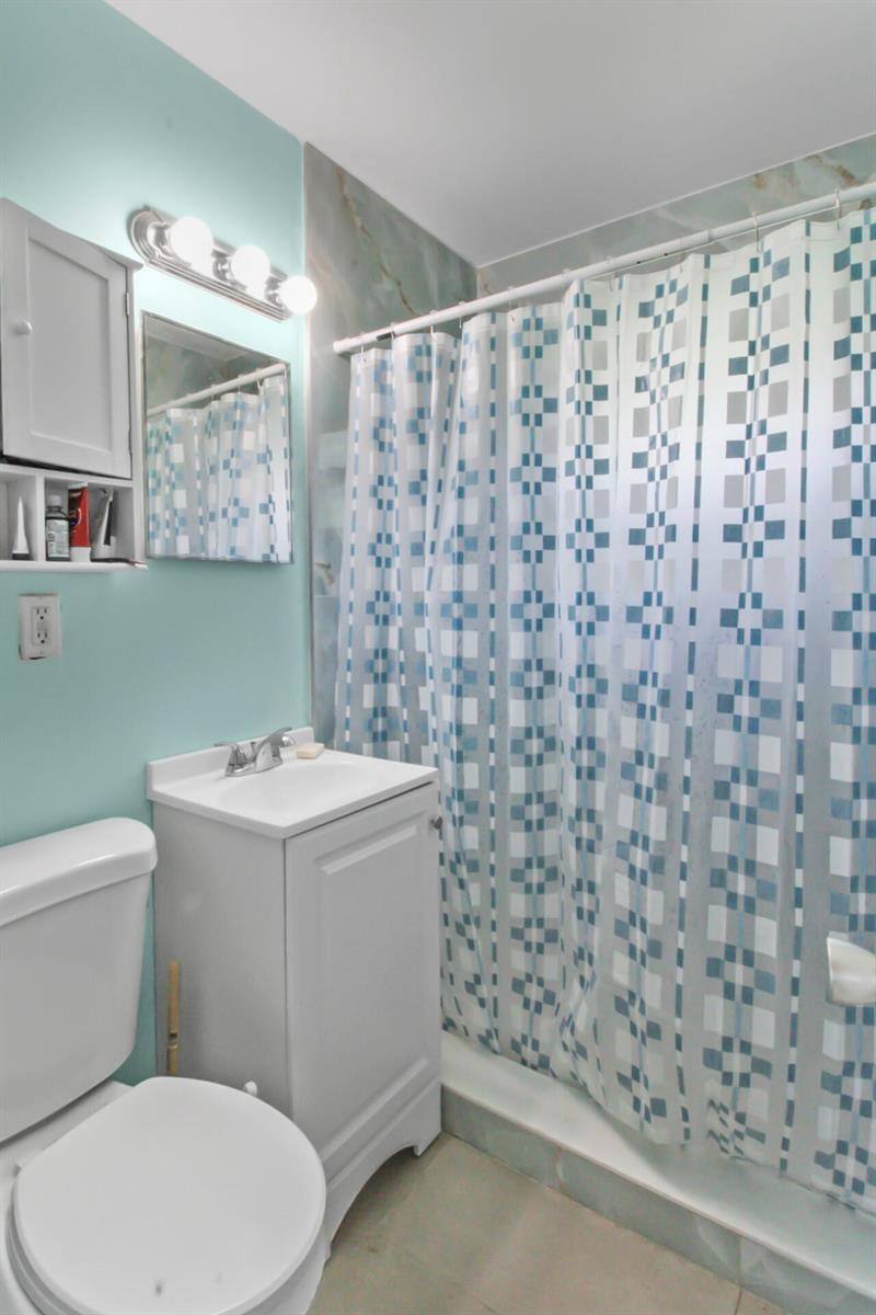   / 0 2004 sq. ft. $ 2026-10-31 0 foto