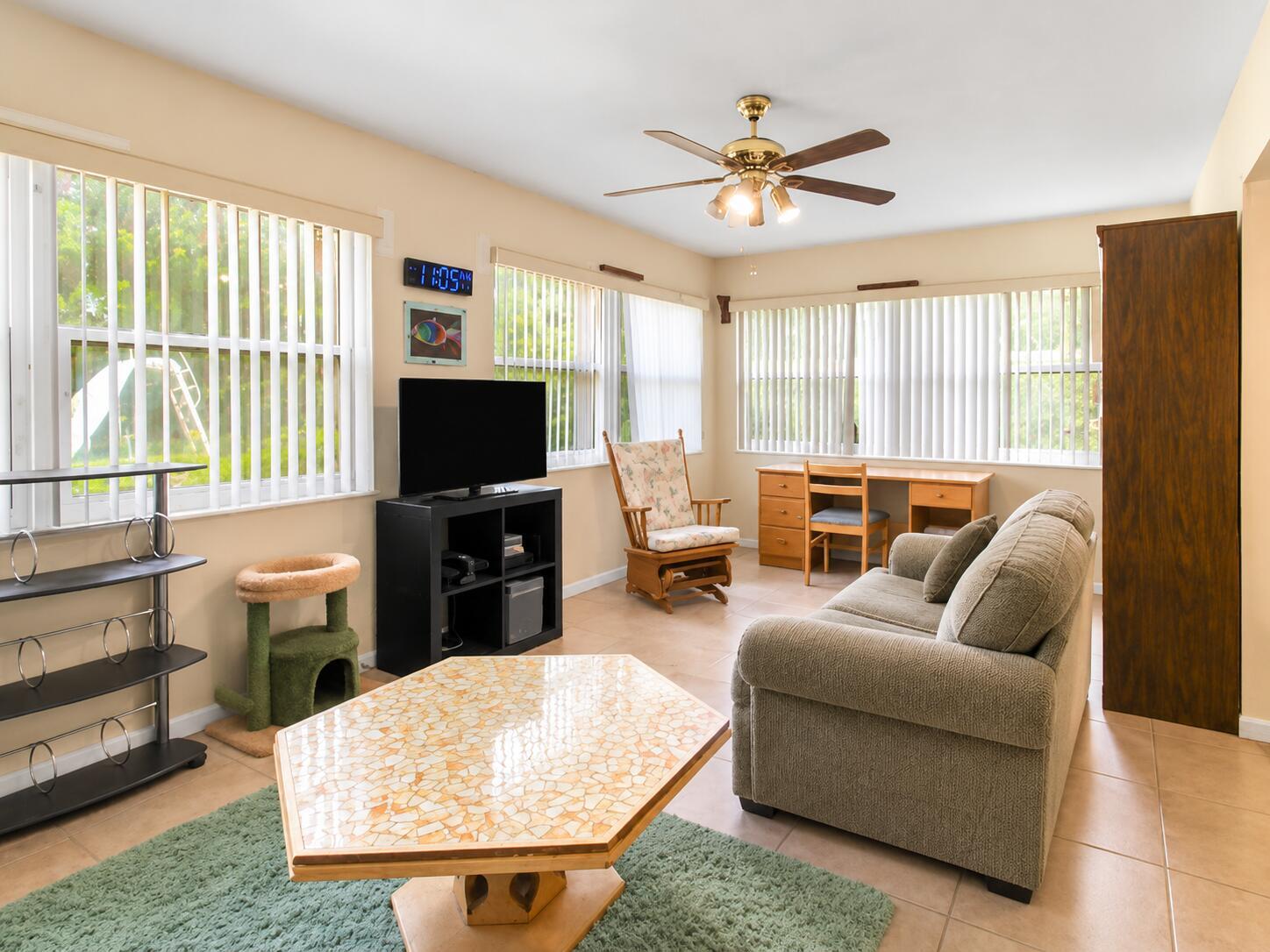   / 0 2004 sq. ft. $ 2026-10-31 0 foto