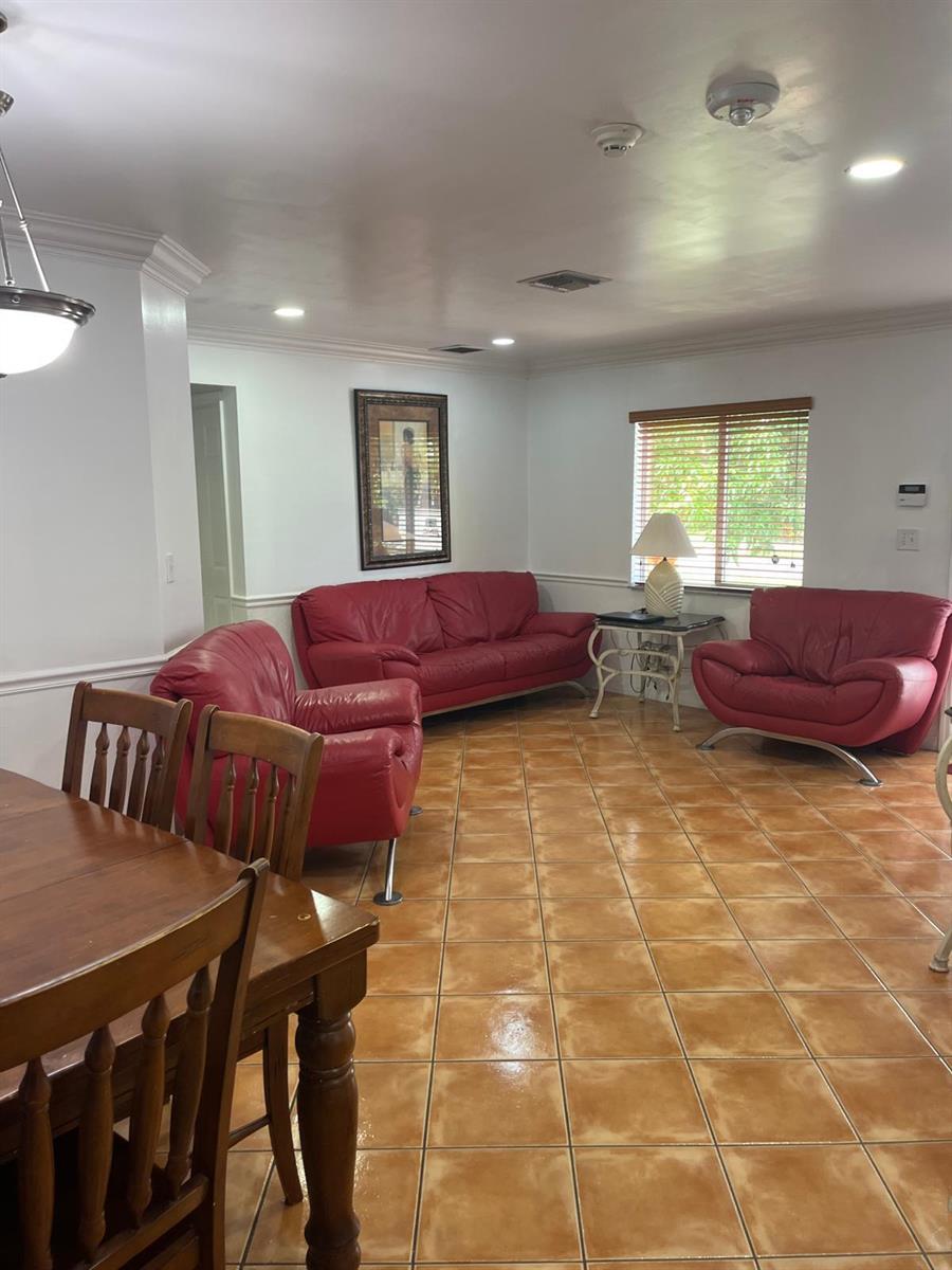   / 0  sq. ft. $ 2026-10-31 0 foto