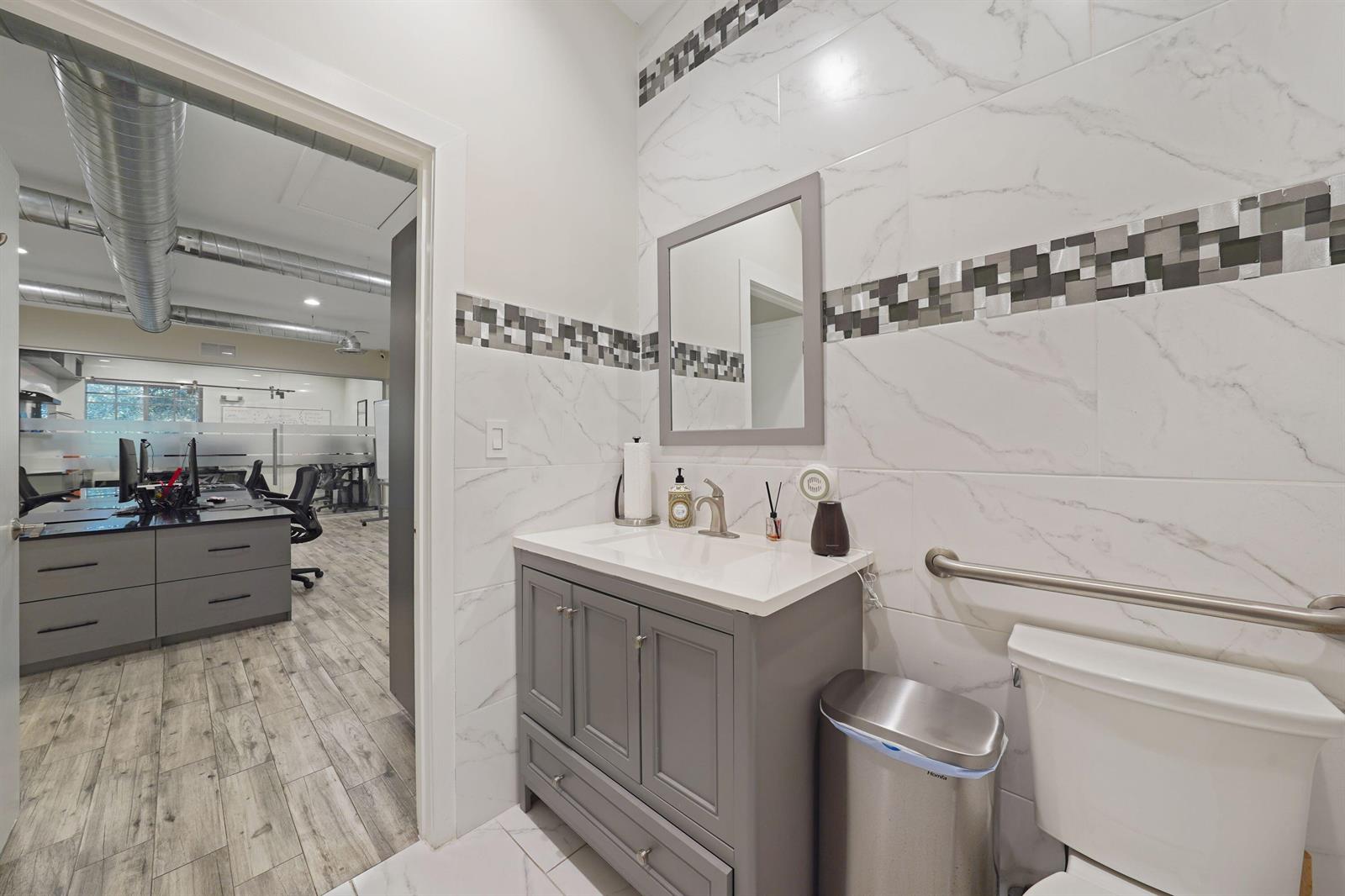 See details 202-205 / 0 sq. ft. $ 2026-10-31 0 Photo