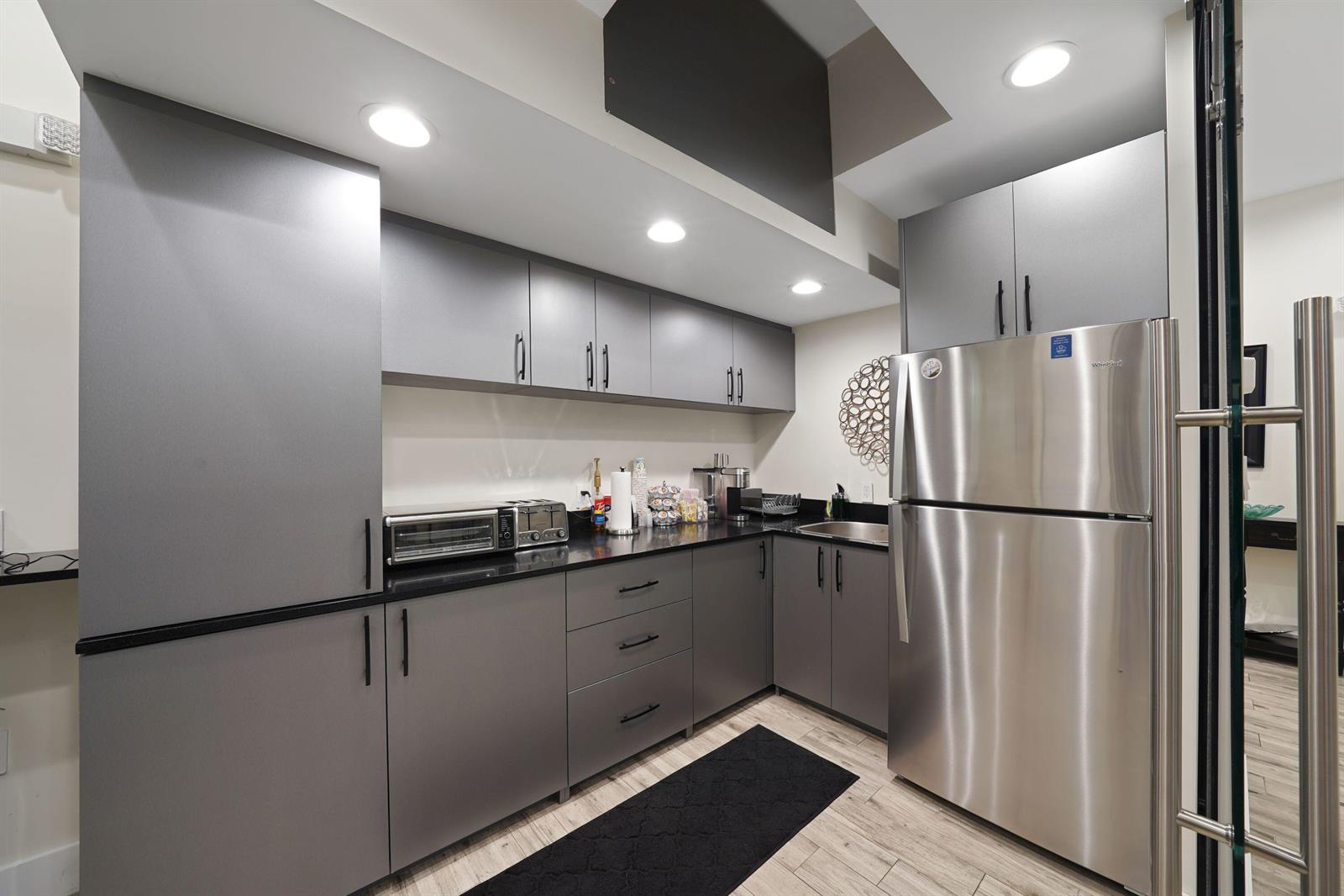 See details 202-205 / 0 sq. ft. $ 2026-10-31 0 Photo