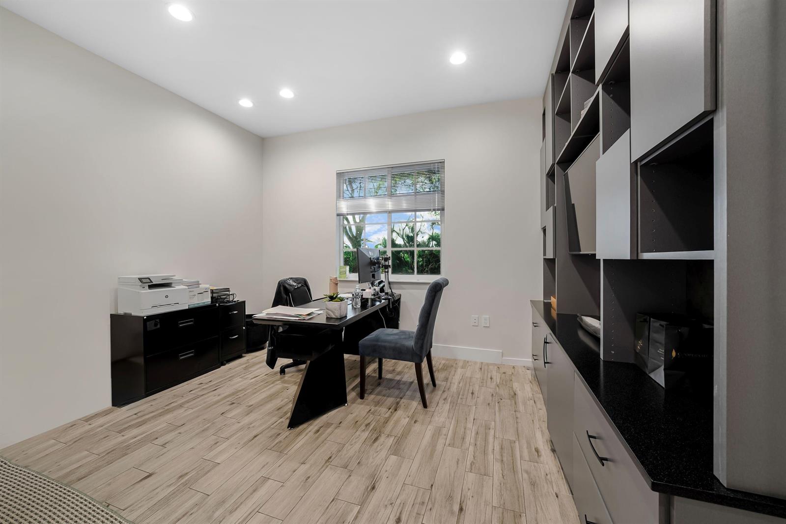 See details 202-205 / 0 sq. ft. $ 2026-10-31 0 Photo