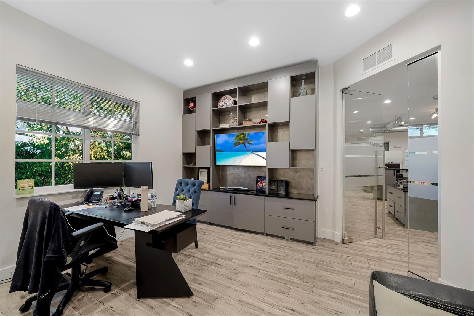 See details 202-205 / 0 sq. ft. $ 2026-10-31 0 Photo