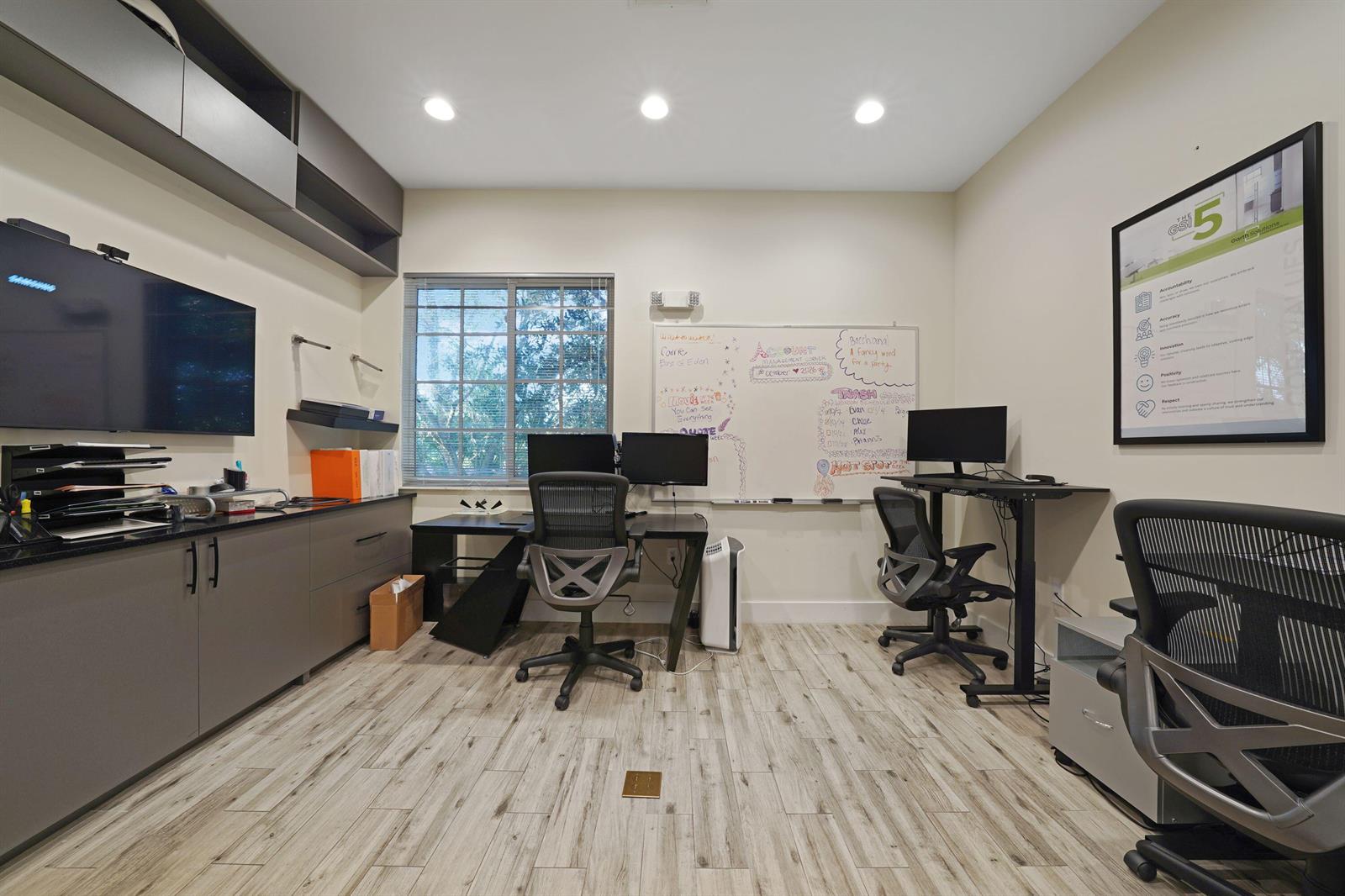See details 202-205 / 0 sq. ft. $ 2026-10-31 0 Photo