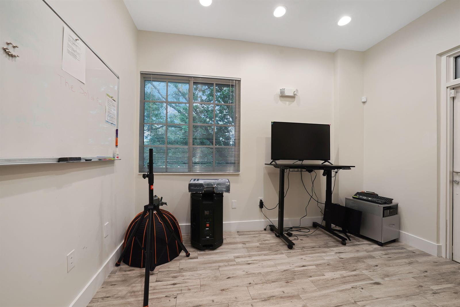 See details 202-205 / 0 sq. ft. $ 2026-10-31 0 Photo