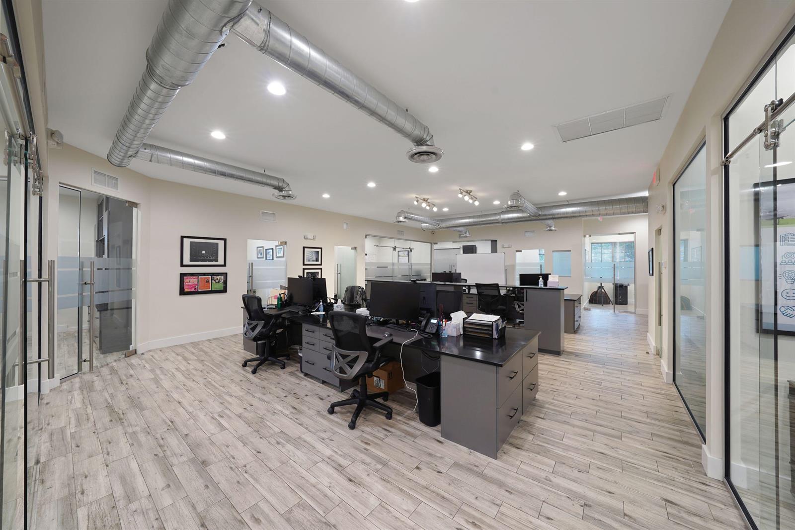 See details 202-205 / 0 sq. ft. $ 2026-10-31 0 Photo