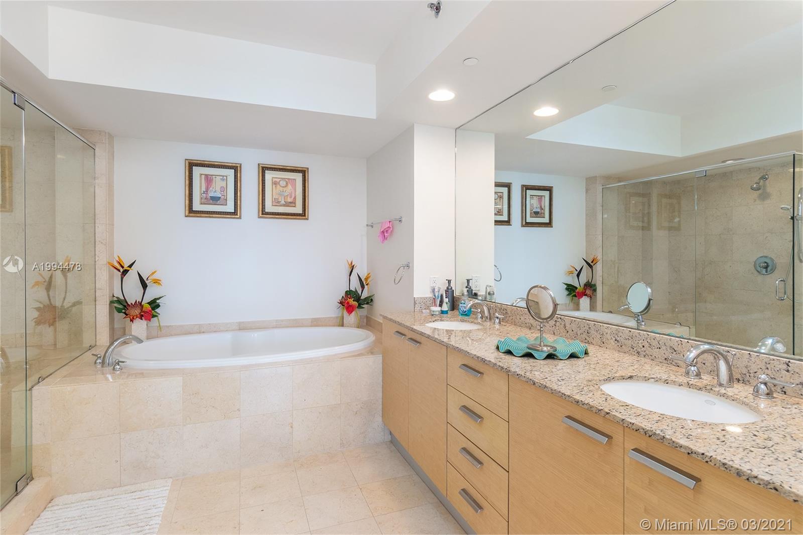 Ver detalles 3002 2 / 3 2065 sq. ft. $ 2021-03-15 0 foto