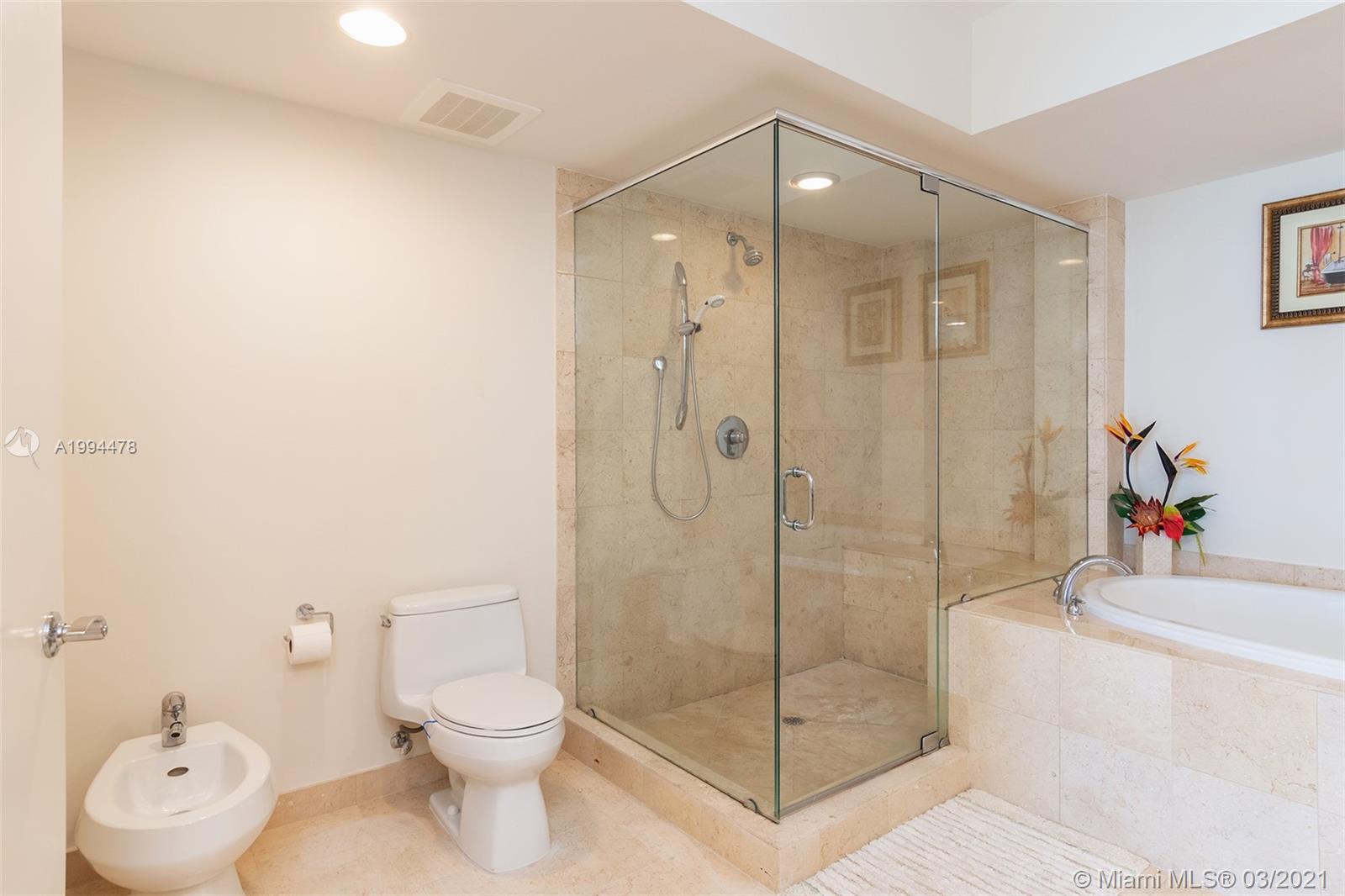 Ver detalles 3002 2 / 3 2065 sq. ft. $ 2021-03-15 0 foto