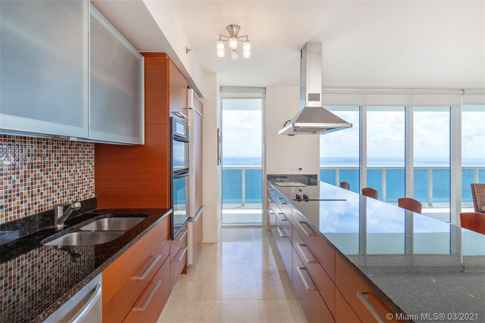 Ver detalles 3002 2 / 3 2065 sq. ft. $ 2021-03-15 0 foto